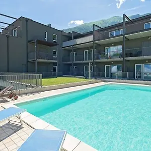 Appartamento Modern Lake View With Pool